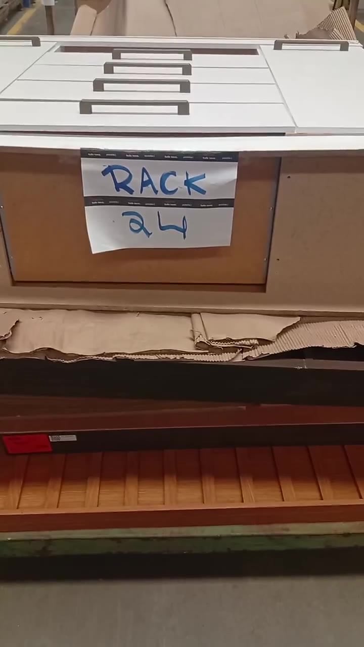 7 Móveis (4 Cabeceiras, 1 Cômoda Demóbile, 1 Mesa Artely e 1 Rack Patrimar) - Paletes Não Acomapanham - vídeo 2